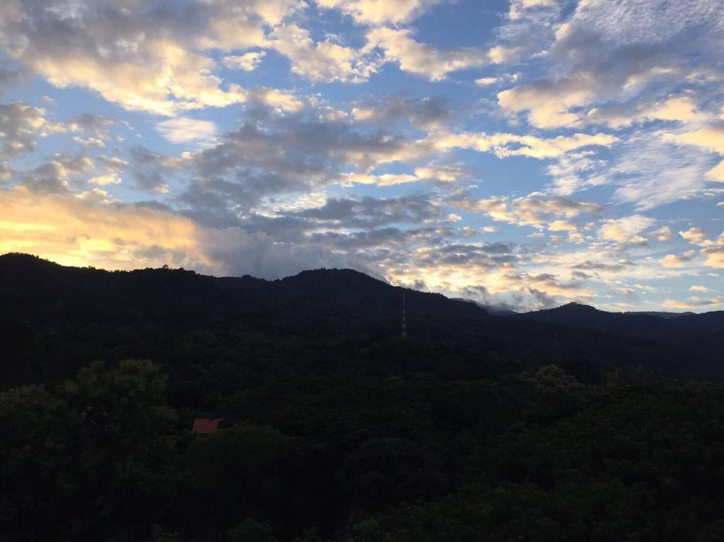 Aster Residence Chiang Mai Bagian luar foto